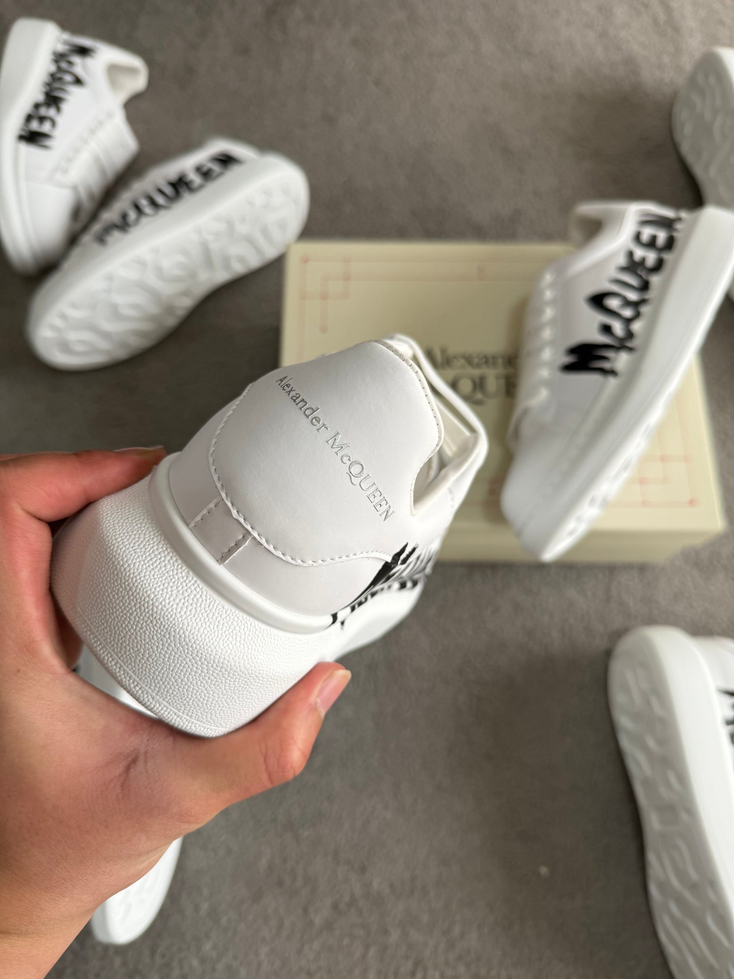 Alexander McQueen WHITE/BLACK 2025 ⚪️⚫️