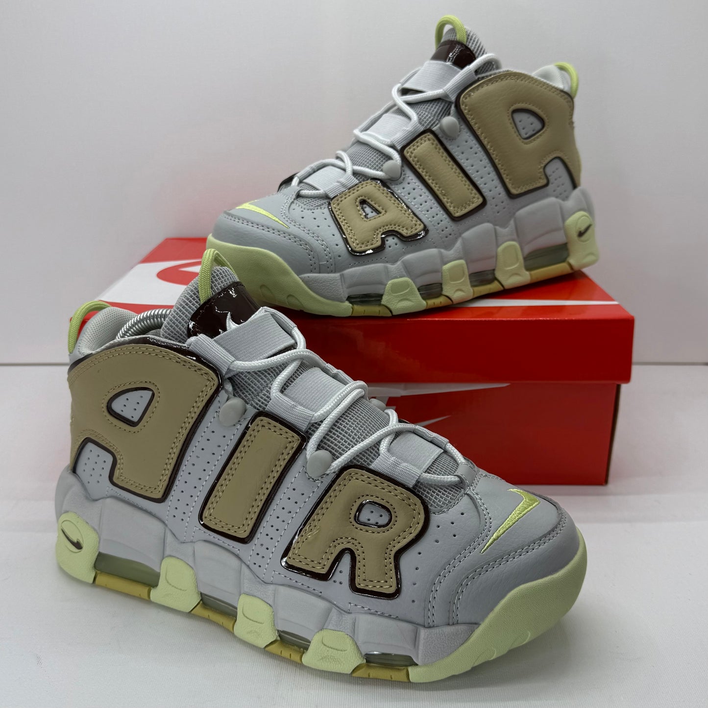 NIKE UPTEMPO 2024