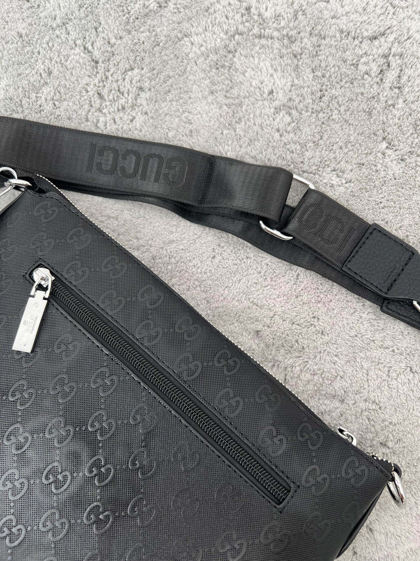 BANDOLERAS  GUCCI ( SE PUEDE USAR COMO NECESER)