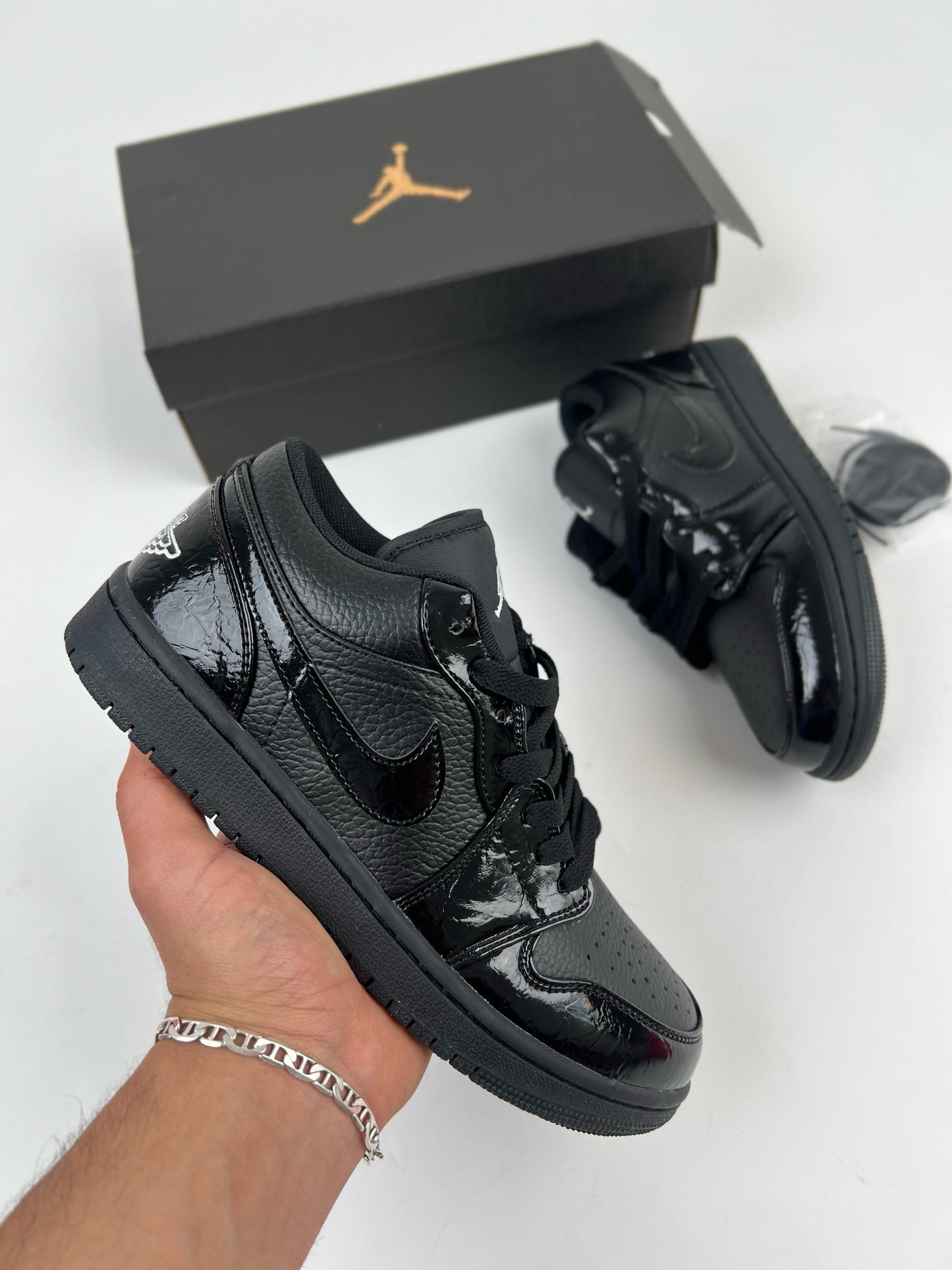 JORDAN 1 LOW ⚫️