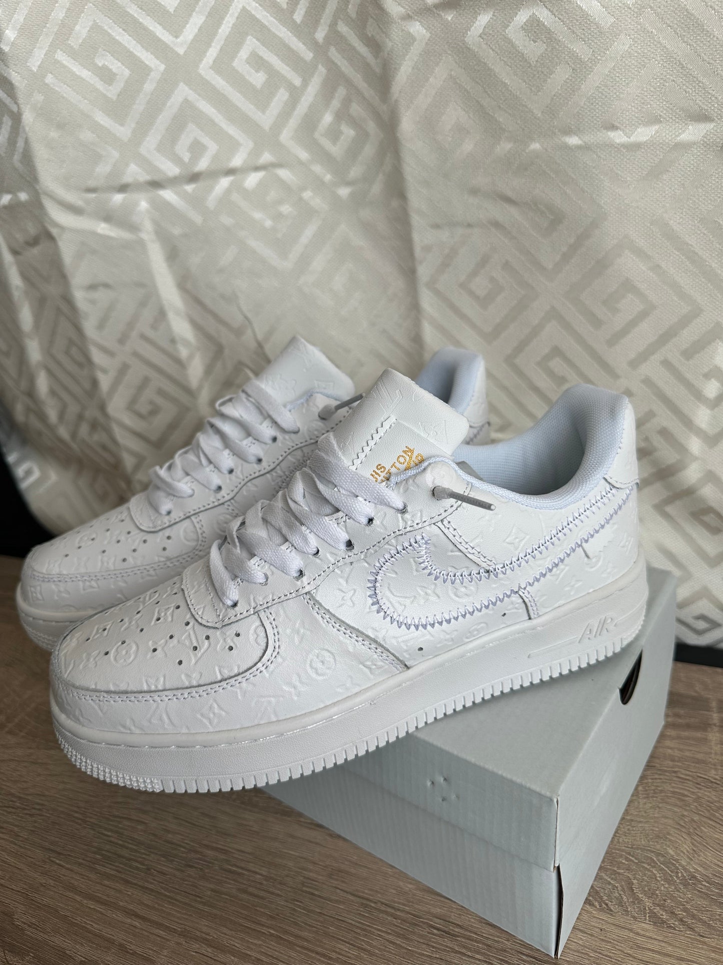 NIKE AIR FORCE 1 LOUIS VUITTON