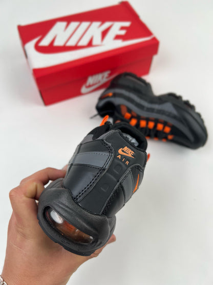 NIKE AIR MAX 95 BLACK/ORANGE 🟠 ⚫️