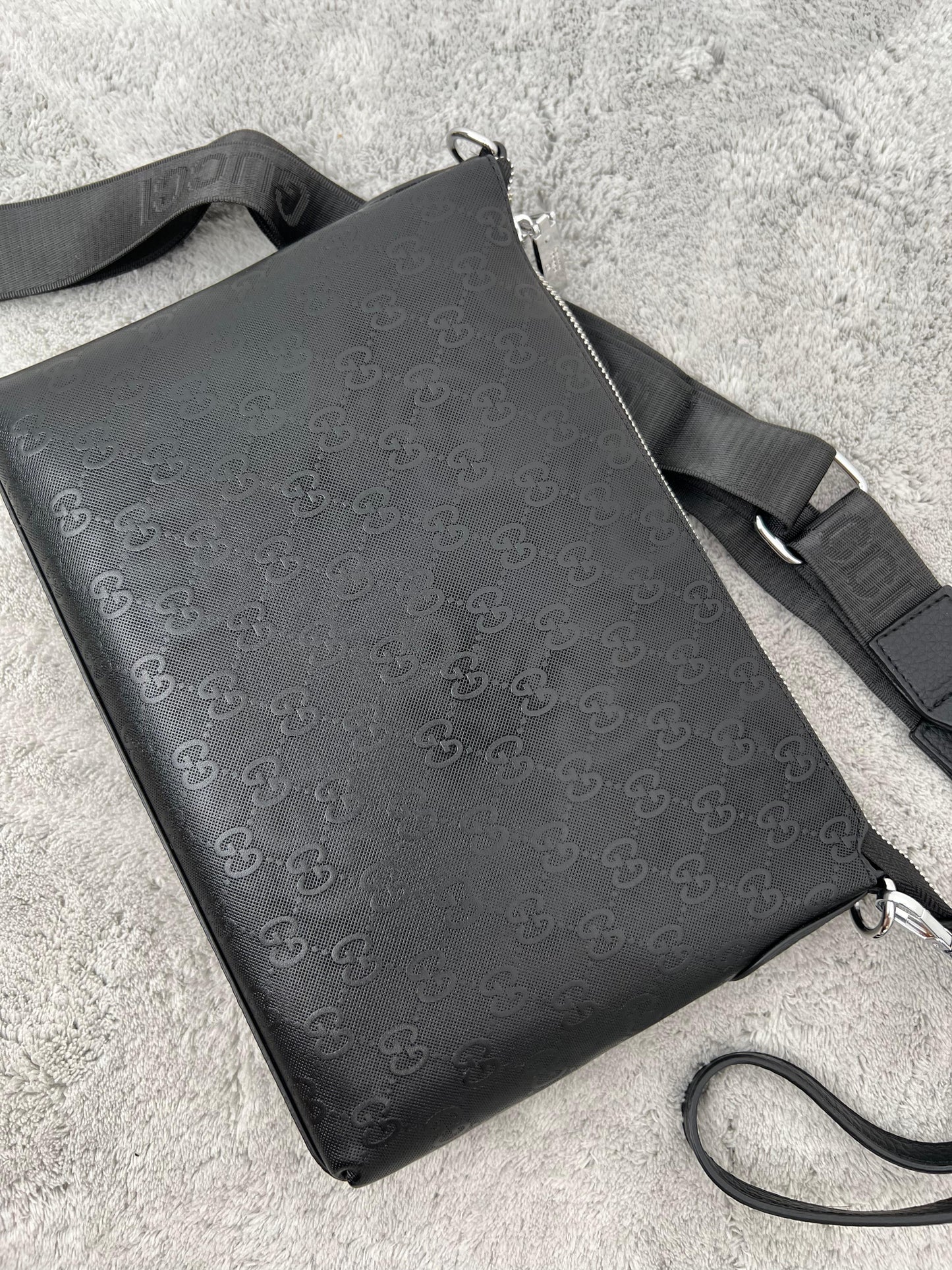 BANDOLERAS  GUCCI ( SE PUEDE USAR COMO NECESER)