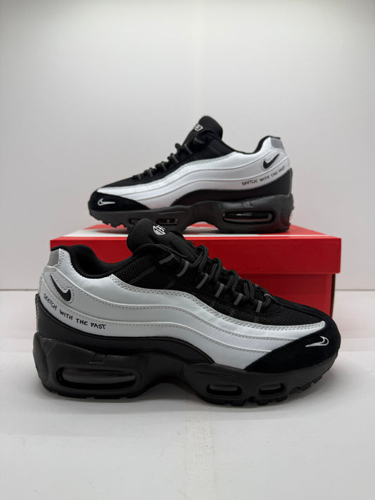 NIKE AIR MAX 95 BLACK/WHITE ⚪️⚫️