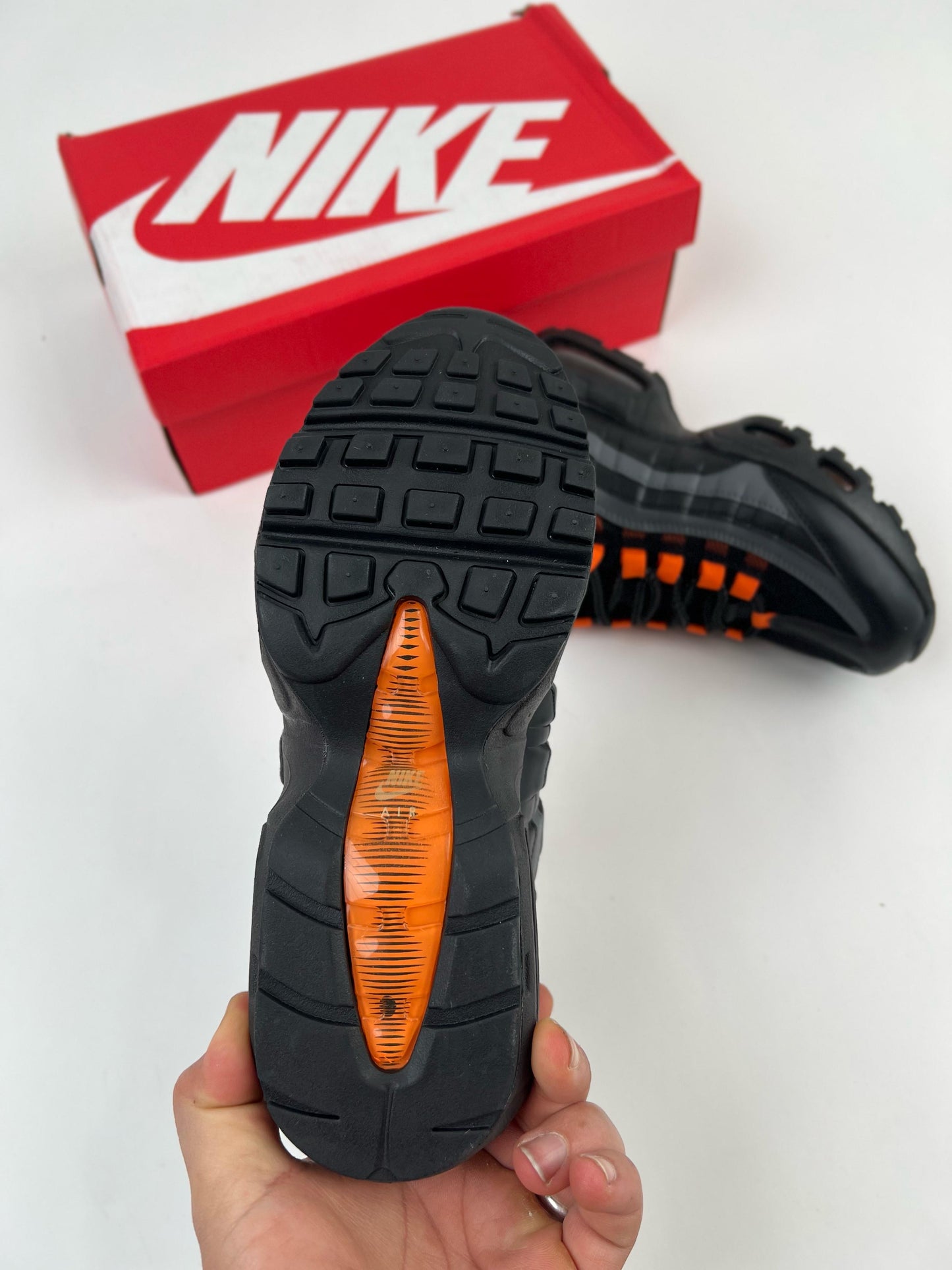 NIKE AIR MAX 95 BLACK/ORANGE 🟠 ⚫️