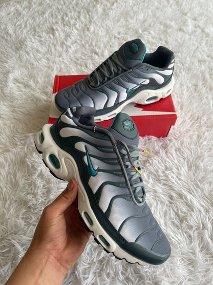 NIKE TN 44/47